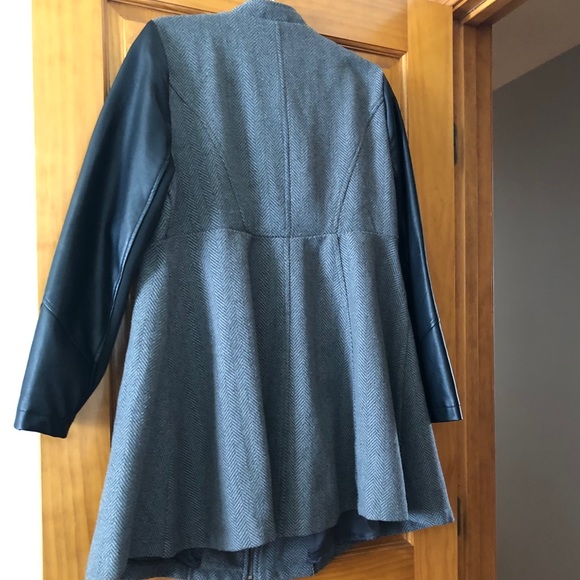 TORRID Coat Poly/Faux Leather SZ 0 (0/1X) - Picture 3 of 7